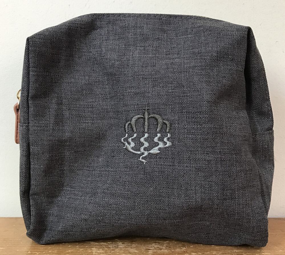 Grand Hotel Stockholm Sweden Nordic Spa & Fitness Gray Toiletries Bag 7.5"